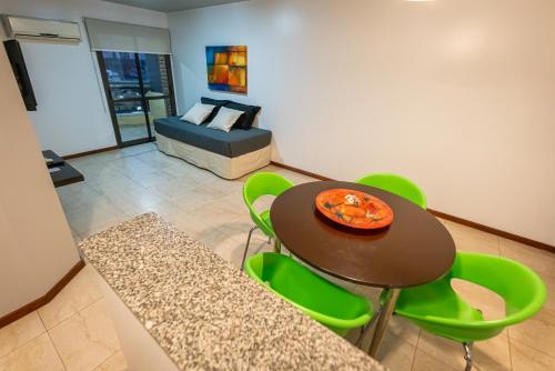One-Bedroom Apartment image 4