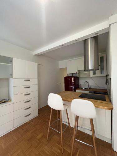 Oasis Atrium Apartment with free parking, Lublaň (fotografie 3)