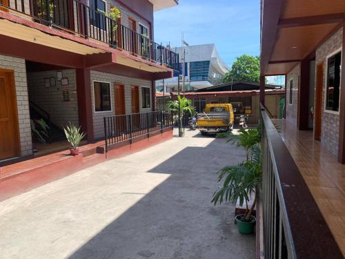 Llaguno City Inn