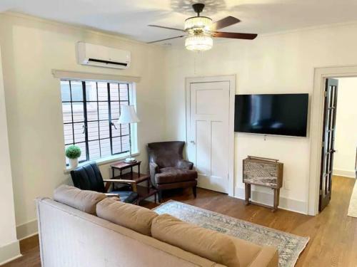 Downtown Knoxville Condo near UT in Knoxville, USA