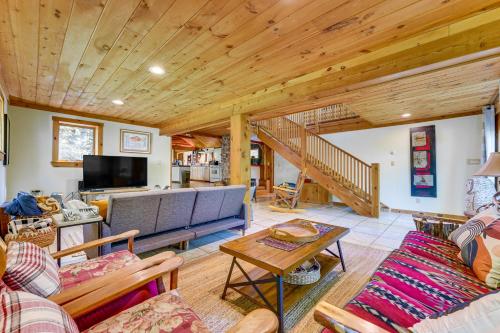 Saranac Lake Cabin with Deck Pets Welcome!