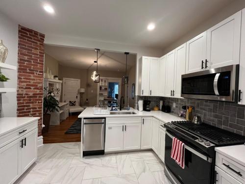2 BR Totally Renovated and Chic in Columbus, USA