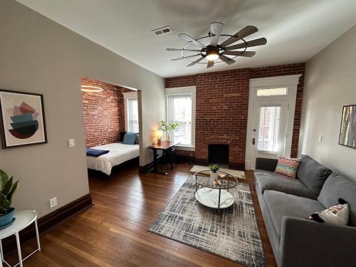 Big Brick 2 Bedroom apartment in Victorian Village in Columbus, USA