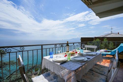 Iekārtas, Villa Infinito Blu in Borgio Verezzi