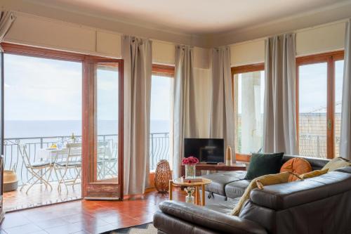 Koplietošanas atpūtas telpa ar TV, Villa Infinito Blu in Borgio Verezzi