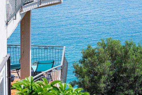 Iekārtas, Villa Infinito Blu in Borgio Verezzi