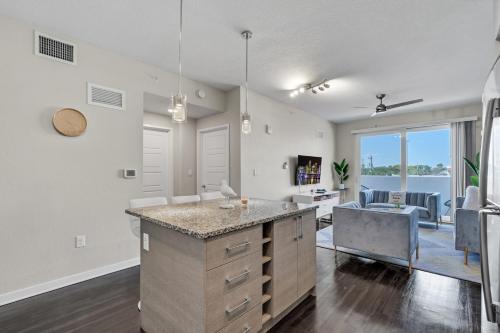 Sunny Haven 2 BR Unit in Boynton Beach With Parking in Boynton Beach, USA