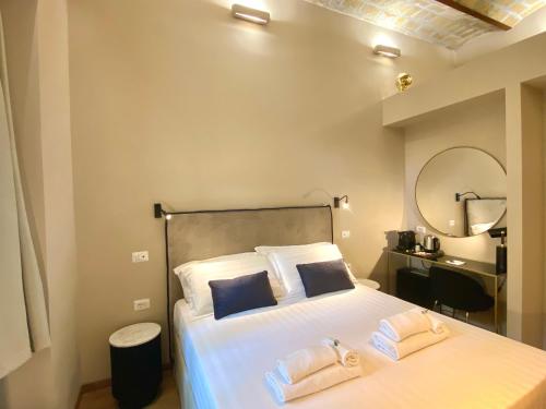 Queen of Rome Luxury Rooms, Roma (foto 7)