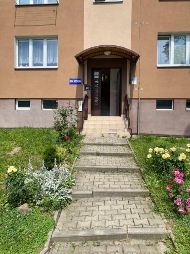 ทางเข้า, Útulný byt u krytého bazénu. (Utulny byt u kryteho bazenu.) in โปรูบา