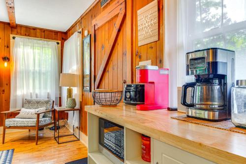 Pet-Friendly Wilmington Retreat with Hot Tub! in Wilmington, USA