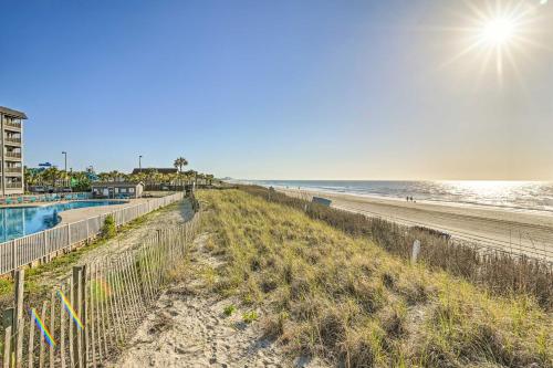 Beachfront Condo w/ Pool at Myrtle Beach Resort!, Миртл-Бич (фото 9)