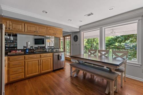 Waterfront Malvern Home with Deck and Lake Access! in Malvern, USA