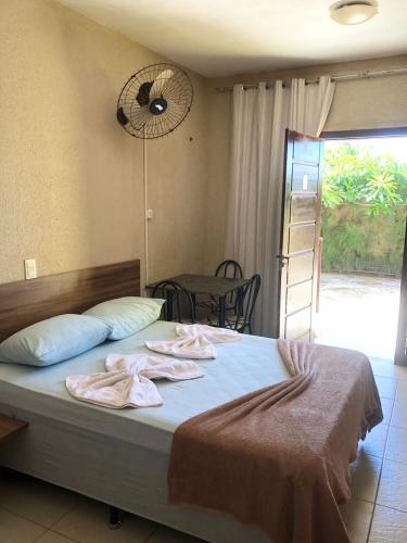 2 double beds, 1 twin bed