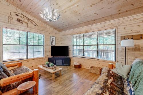 Osito Cabin in Broken Bow, USA