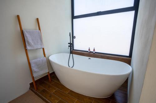 Koupelna, Casona con alberca privada in Olimpo