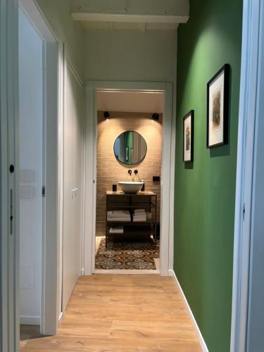 One-Bedroom Apartment image 10
