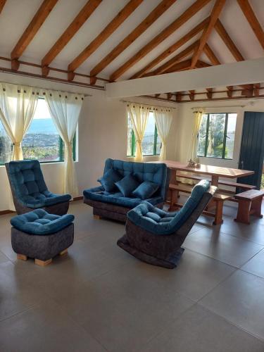 Three-Bedroom Apartment room in Apartamento bella Vista