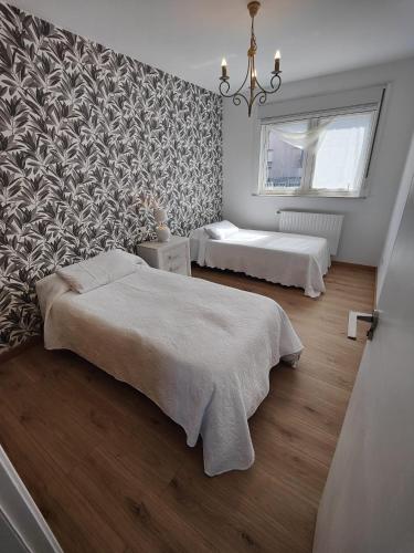 Chalet con WIFI , PS4 , garaje, 5 dormitorios, 3 baños, Santiago de Compostela