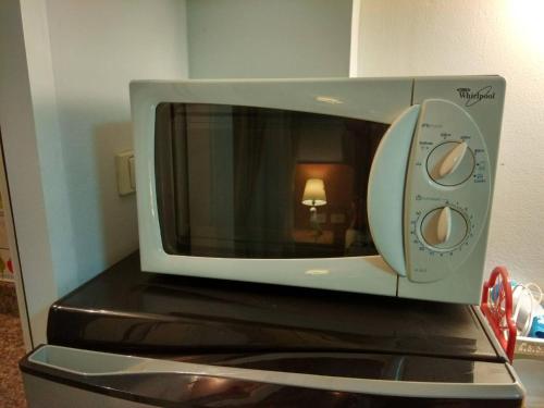 Savi Rooms Super Deluxe Studio 2 Nr Bkk Hospital - image 10