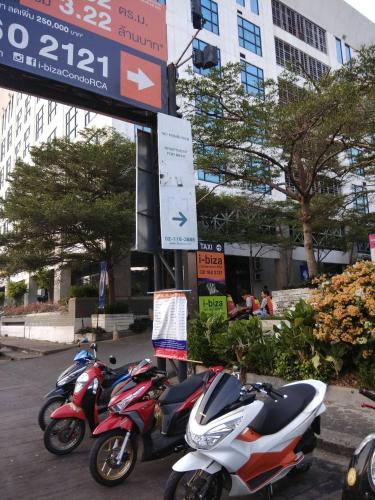 Savi Rooms Super Deluxe Studio 2 Nr Bkk Hospital - image 13
