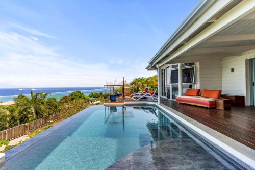 Luxurious 3BR Villa with Infinity Pool