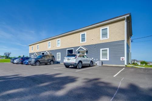 Erie Condo Near Lake with Golf Views and Balcony in Erie, USA