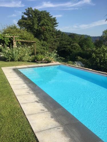 Casetta in giardino con piscina, Luino
