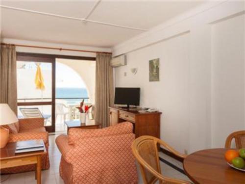 Fantastic Apartments 1 Bedroom - image 2