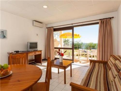 Fantastic Apartments 1 Bedroom - image 4