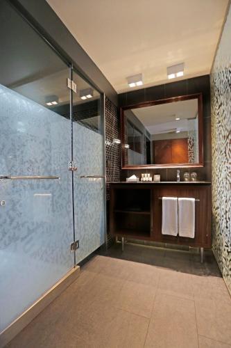 Hotel Cumbres Lastarria Hotel Cumbres Lastarria is a popular choice amongst travelers in Santiago, whether exploring or just passing through. The hotel offers a wide range of amenities and perks to ensure you have a great ti