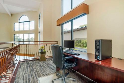 Best Western Carowinds - image 2
