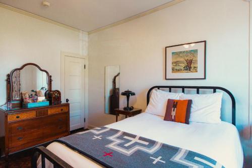 1 double bed