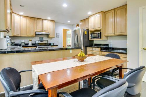 Waterfront Lake Lure Home with 2-Story Deck! in Lake Lure, USA