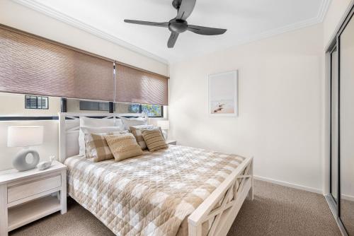 'Bay View' with Pool and Rooftop Entertaining Area