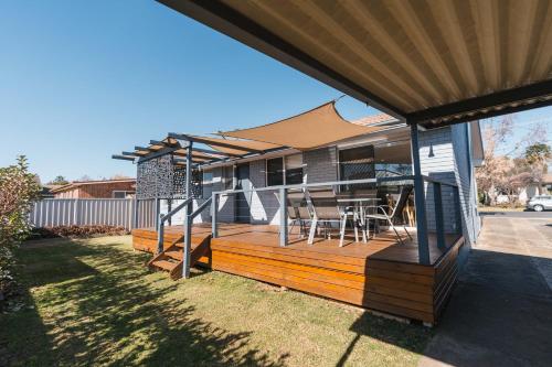 West End Motor Lodge in Orange