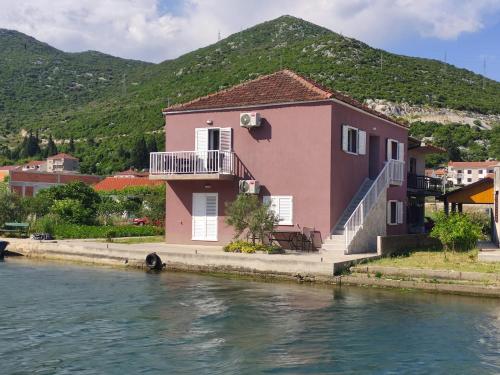 Viesnīcas āriene, Apartments with hot tub Rogotin, Neretva Delta - Usce Neretve - 23141 in Banja