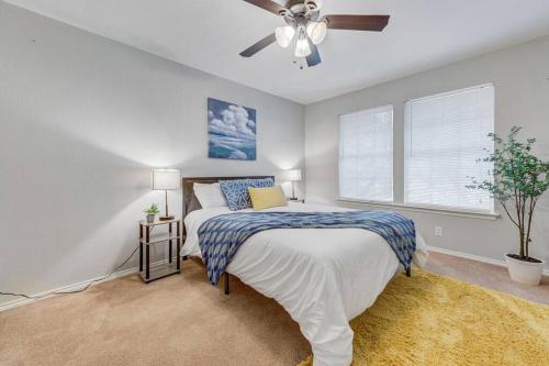 Modern Spacious 6Bedroom and 3andhalf Bathroom Home with Pool Table and BBQ in Cedar Park, USA