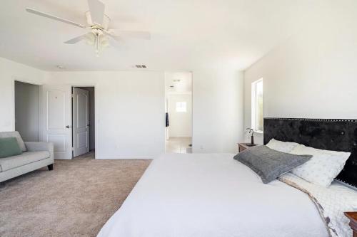 Vista Oasis Retreat - Southern California Wine Country - Mountain Views in Winchester, USA