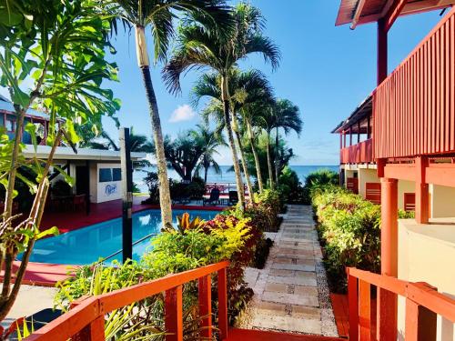 Unterkunft von außen, Kiikii Inn & Suites in Rarotonga