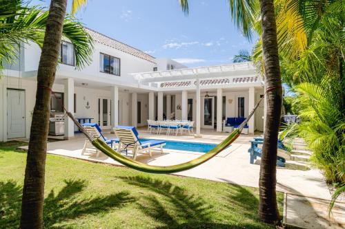 Villa image 2