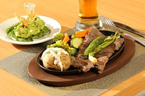 564004892 Holiday Inn Tijuana Zona Rio by IHG