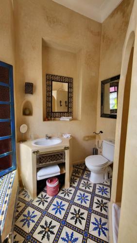 Bougainvillier Double Room image 10