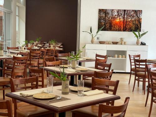 Restaurant, ANUIES Valle de Bravo HOTEL y CONVENCIONES in Valle De Bravo