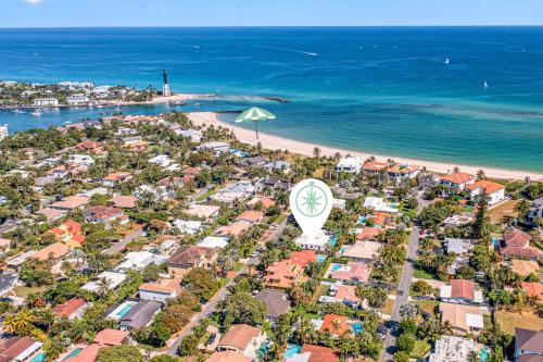 House by the Beach Heated Pool Lush Neighborhood Tranquility Lighthouse Key RESlDENCES