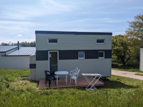 Tiny House proche de la plage sans draps ni serviettes gîte à louer Plévenon