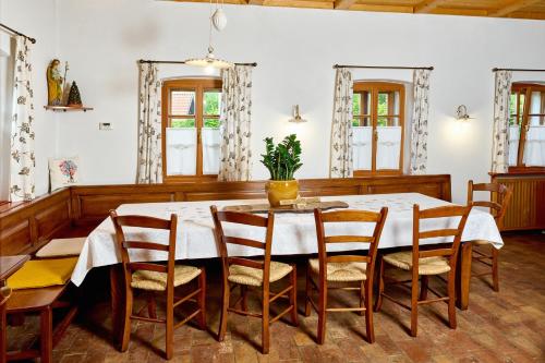 Iekārtas, Four-Bedroom Villa Bajer in Markovec