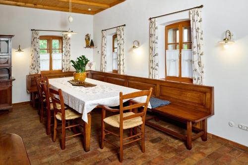 Iekārtas, Four-Bedroom Villa Bajer in Markovec