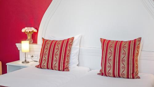Hotel Les Tourelles - image 2