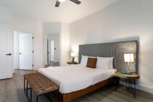CozySuites at Kierland Commons with pool #01 detail