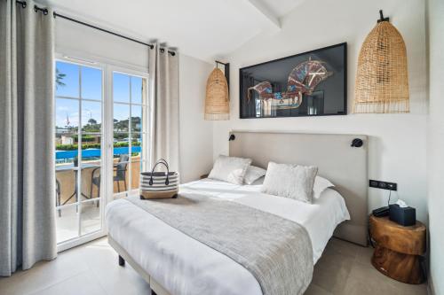 Superior Double Room with Balcony and Sea View